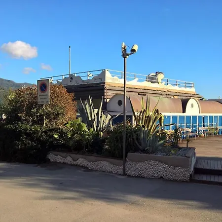 Deluxe 4 Bedrooms In Fegina Monterosso