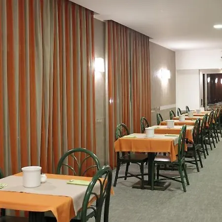 Deluxe 4 Bedrooms In Fegina Monterosso